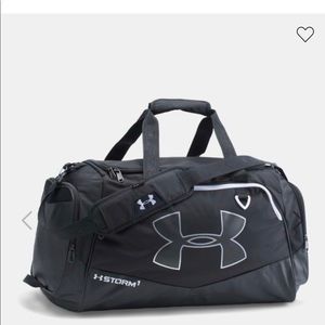 Under Armour Undeniable Medium Duffle Bag in Black
